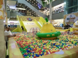 四川滑梯主题彩色海洋球
